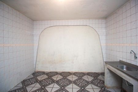 Casa para alugar com 60m², 1 quarto e 3 vagas Casa para alugar com 60m², 1 quarto e 3 vagasCozinha