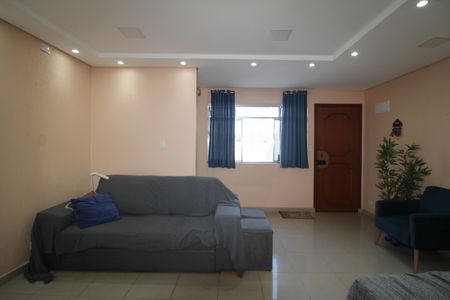 Casa à venda com 125m², 3 quartos e 2 vagasSala