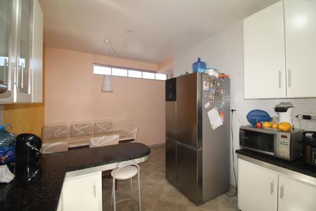 Casa à venda com 125m², 3 quartos e 2 vagasCozinha