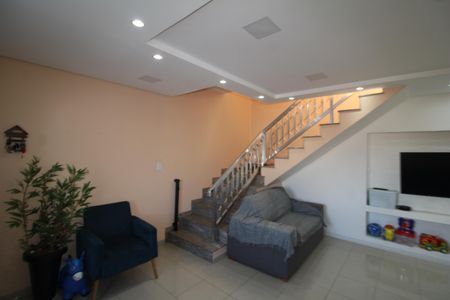 Casa à venda com 125m², 3 quartos e 2 vagasSala