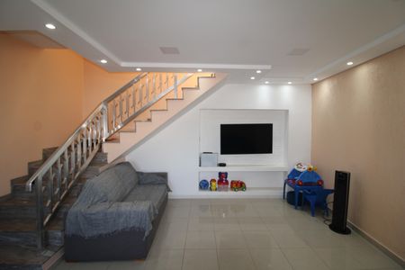Casa à venda com 125m², 3 quartos e 2 vagasSala