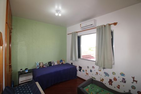 Casa à venda com 125m², 3 quartos e 2 vagasQuarto 2