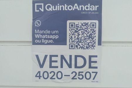 Casa à venda com 125m², 3 quartos e 2 vagas Casa à venda com 125m², 3 quartos e 2 vagasFachada