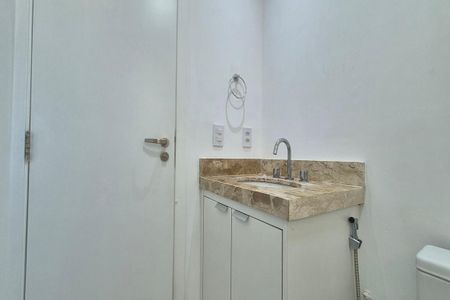 Apartamento à venda com 91m², 3 quartos e 2 vagasBanheiro da Suíte
