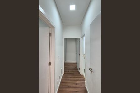 Apartamento à venda com 109m², 2 quartos e 2 vagasCorredor 