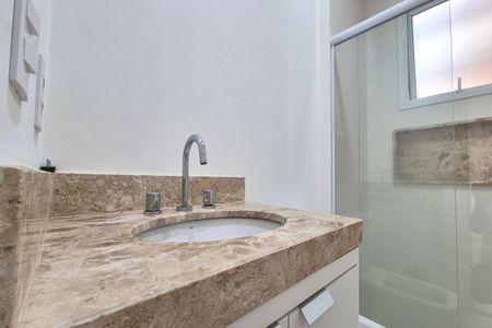 Apartamento à venda com 109m², 2 quartos e 2 vagasBanheiro da Suíte