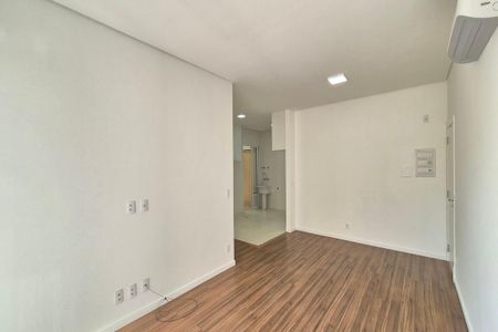 Apartamento à venda com 109m², 2 quartos e 2 vagasSala