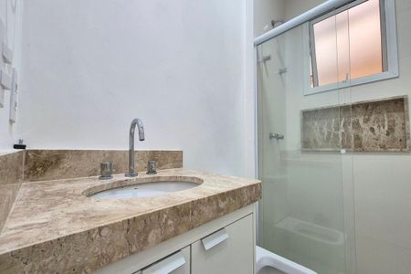 Apartamento à venda com 109m², 2 quartos e 2 vagasBanheiro
