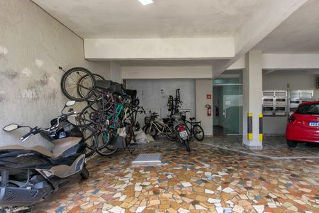 Apartamento para alugar com 45m², 1 quarto e 1 vaga Apartamento para alugar com 45m², 1 quarto e 1 vagaGaragem