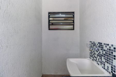 Casa para alugar com 30m², 1 quarto e sem vaga Casa para alugar com 30m², 1 quarto e sem vagaÁrea de Serviço