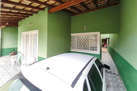Casa à venda com 250m², 2 quartos e 2 vagas Casa à venda com 250m², 2 quartos e 2 vagasQuintal - Garagem
