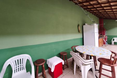 Casa à venda com 250m², 2 quartos e 2 vagas Casa à venda com 250m², 2 quartos e 2 vagasÁrea gourmet