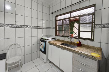 Casa à venda com 250m², 2 quartos e 2 vagas Casa à venda com 250m², 2 quartos e 2 vagasCozinha