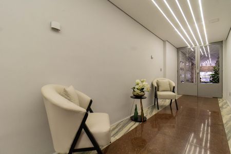 Apartamento à venda com 105m², 3 quartos e sem vaga Apartamento à venda com 105m², 3 quartos e sem vagaHall entrada