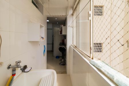 Apartamento à venda com 105m², 3 quartos e sem vaga Apartamento à venda com 105m², 3 quartos e sem vagaLavanderia