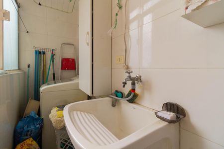 Apartamento à venda com 105m², 3 quartos e sem vaga Apartamento à venda com 105m², 3 quartos e sem vagaLavanderia