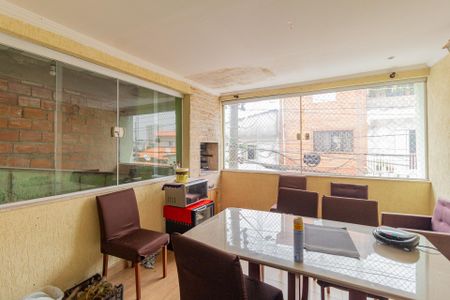 Sacada de casa à venda com 5 quartos, 400m² em Bussocaba, Osasco