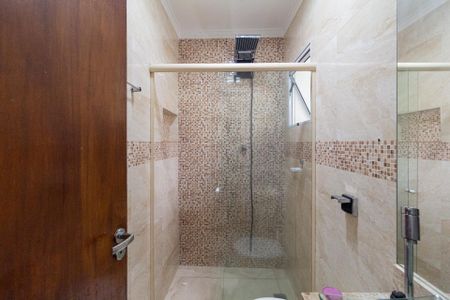 Casa à venda com 400m², 5 quartos e 3 vagasBanheiro da suíte