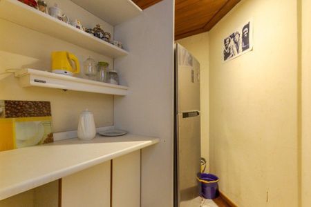 Sala / Cozinha  de apartamento para alugar com 1 quarto, 49m² em Independência, Porto Alegre