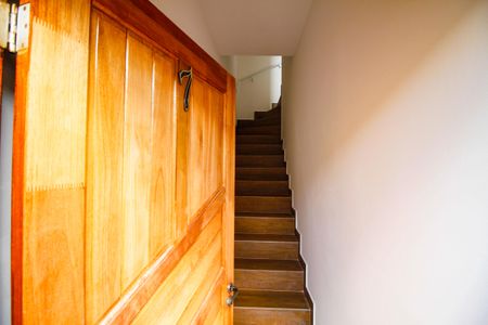 Casa de condomínio para alugar com 48m², 2 quartos e 1 vagaEscada