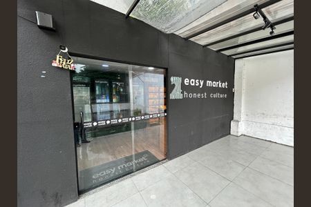 Apartamento para alugar com 70m², 3 quartos e 1 vagaÁrea comum - mercadinho