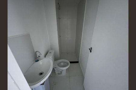 Banheiro de apartamento à venda com 2 quartos, 29m² em Jardim Imperador (zona Leste), São Paulo