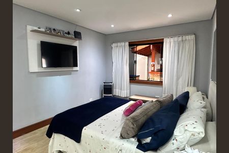 Casa à venda com 280m², 3 quartos e 3 vagas Casa à venda com 280m², 3 quartos e 3 vagasSuite