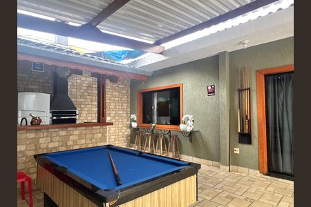 Casa à venda com 280m², 3 quartos e 3 vagas Casa à venda com 280m², 3 quartos e 3 vagasJogos