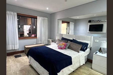 Casa à venda com 280m², 3 quartos e 3 vagas Casa à venda com 280m², 3 quartos e 3 vagasSuite