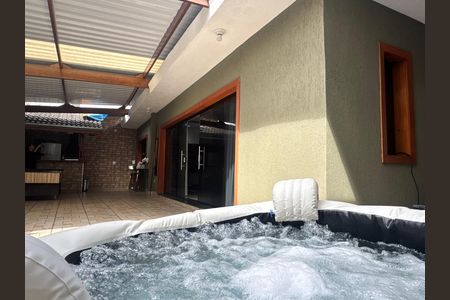 Piscina  de casa à venda com 3 quartos, 280m² em Jardim Faria Lima, São Paulo