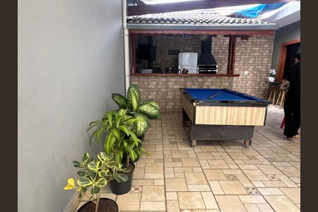 Casa à venda com 280m², 3 quartos e 3 vagas Casa à venda com 280m², 3 quartos e 3 vagasÁrea gourmet