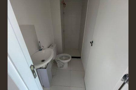 Banheiro de apartamento à venda com 2 quartos, 29m² em Jardim Imperador (zona Leste), São Paulo