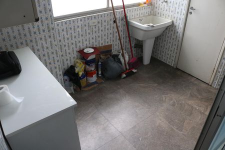 Apartamento à venda com 110m², 2 quartos e 1 vagaÁrea de Serviço