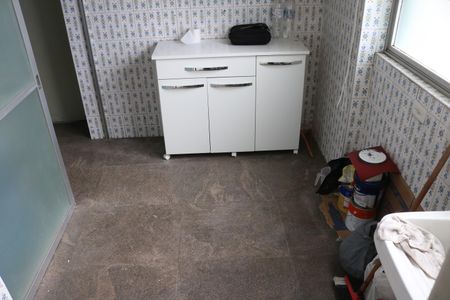 Apartamento à venda com 110m², 2 quartos e 1 vagaÁrea de Serviço