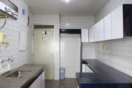Apartamento à venda com 110m², 2 quartos e 1 vagaCozinha