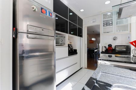 Apartamento à venda com 142m², 4 quartos e 2 vagasCozinha