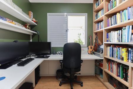 Apartamento à venda com 142m², 4 quartos e 2 vagasQuarto 2