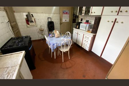 Casa à venda com 2 quartos, 102m² em Vila Congonhas, São Paulo