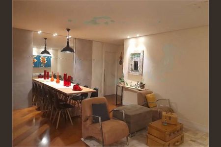 Apartamento à venda com 3 quartos, 137m² em Vila Santo Estefano, São Paulo