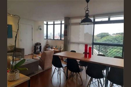 Apartamento à venda com 3 quartos, 137m² em Vila Santo Estefano, São Paulo