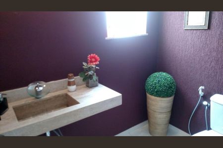 Casa à venda com 4 quartos, 178m² em Camboinhas, Niterói