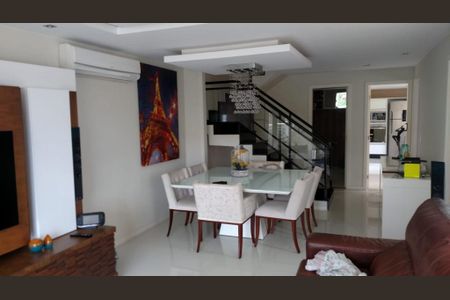 Casa à venda com 4 quartos, 178m² em Camboinhas, Niterói