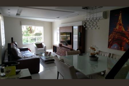 Casa à venda com 4 quartos, 178m² em Camboinhas, Niterói