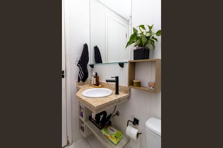 Apartamento à venda com 51m², 2 quartos e 2 vagasBanheiro Social