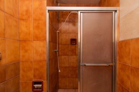 Banheiro de apartamento para alugar com 1 quarto, 32m² em Centro Histórico, Porto Alegre