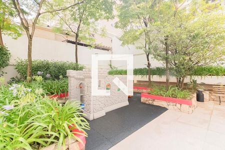 Apartamento à venda com 116m², 2 quartos e 2 vagas Apartamento à venda com 116m², 2 quartos e 2 vagasÁrea comum - Playground