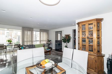 Apartamento à venda com 116m², 2 quartos e 2 vagas Apartamento à venda com 116m², 2 quartos e 2 vagasSala de Jantar