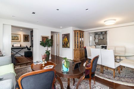 Apartamento à venda com 116m², 2 quartos e 2 vagas Apartamento à venda com 116m², 2 quartos e 2 vagasSala