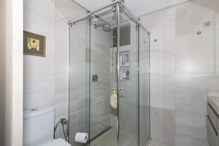 Apartamento à venda com 116m², 2 quartos e 2 vagas Apartamento à venda com 116m², 2 quartos e 2 vagasBanheiro da Suíte 1