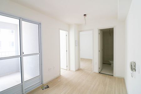 Sala / Cozinha de apartamento para alugar com 2 quartos, 35m² em Vila Plana, São Paulo